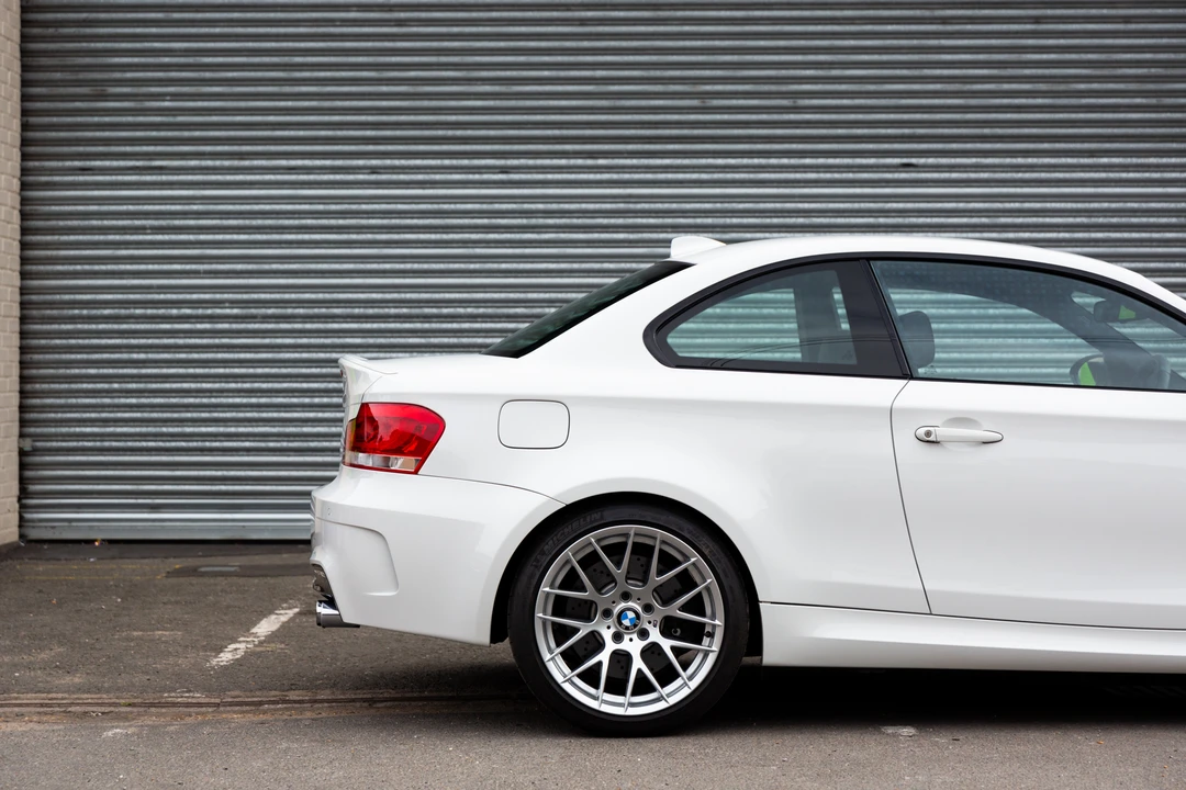 2011 BMW 1M - Image 16 of 31