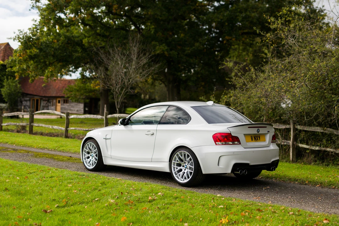 2011 BMW 1M - Image 11 of 31