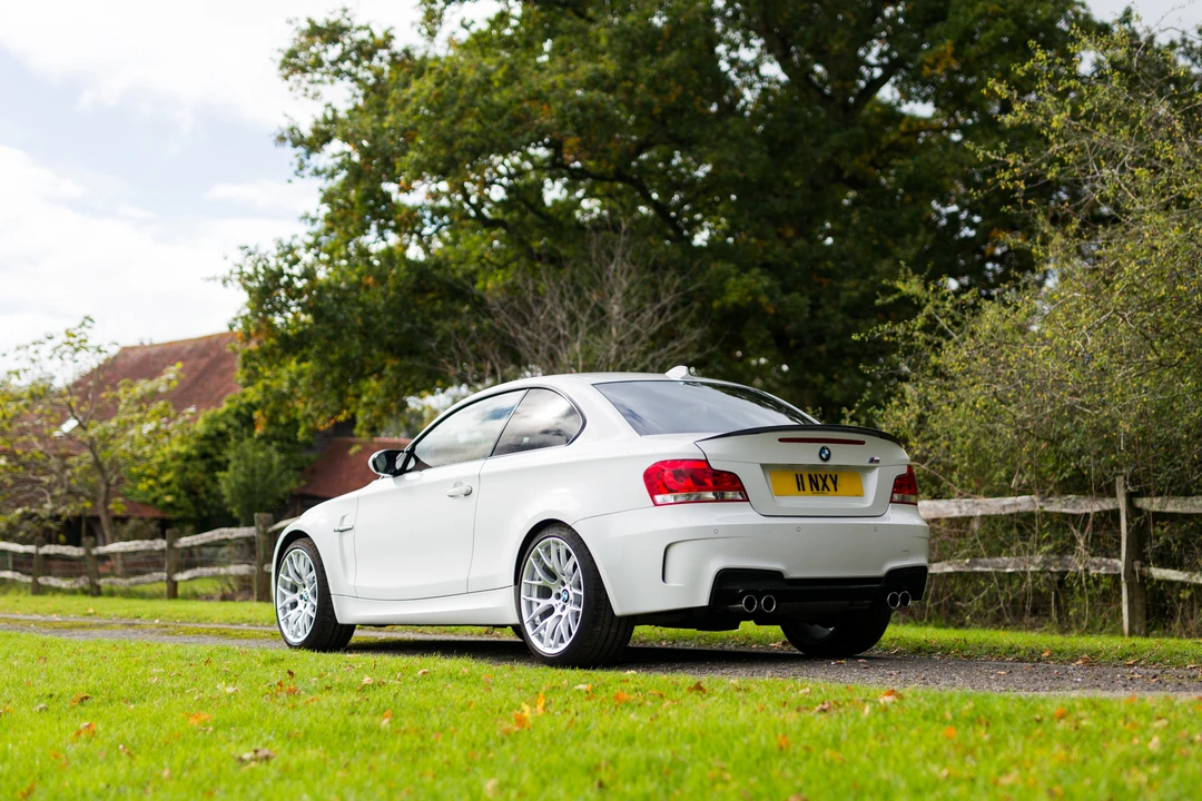 2011 BMW 1M - Image 12 of 31