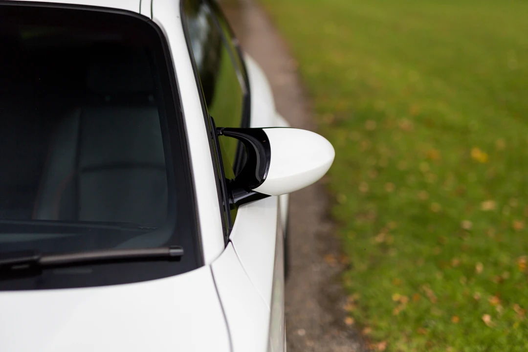 2011 BMW 1M - Image 22 of 31