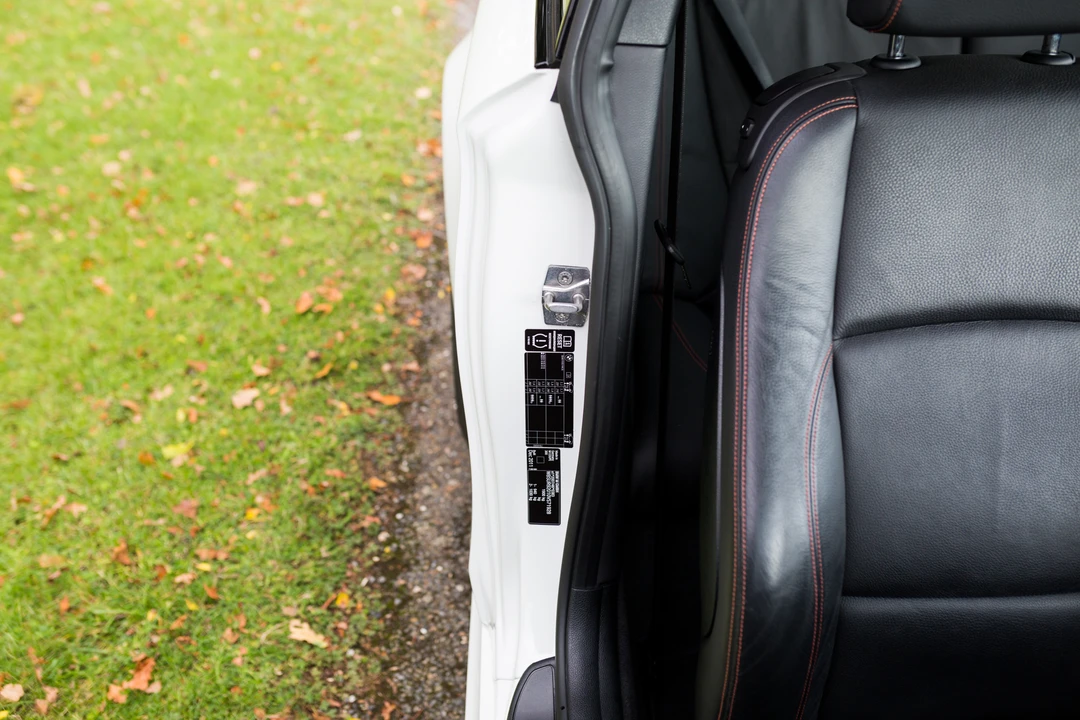 2011 BMW 1M - Image 29 of 31