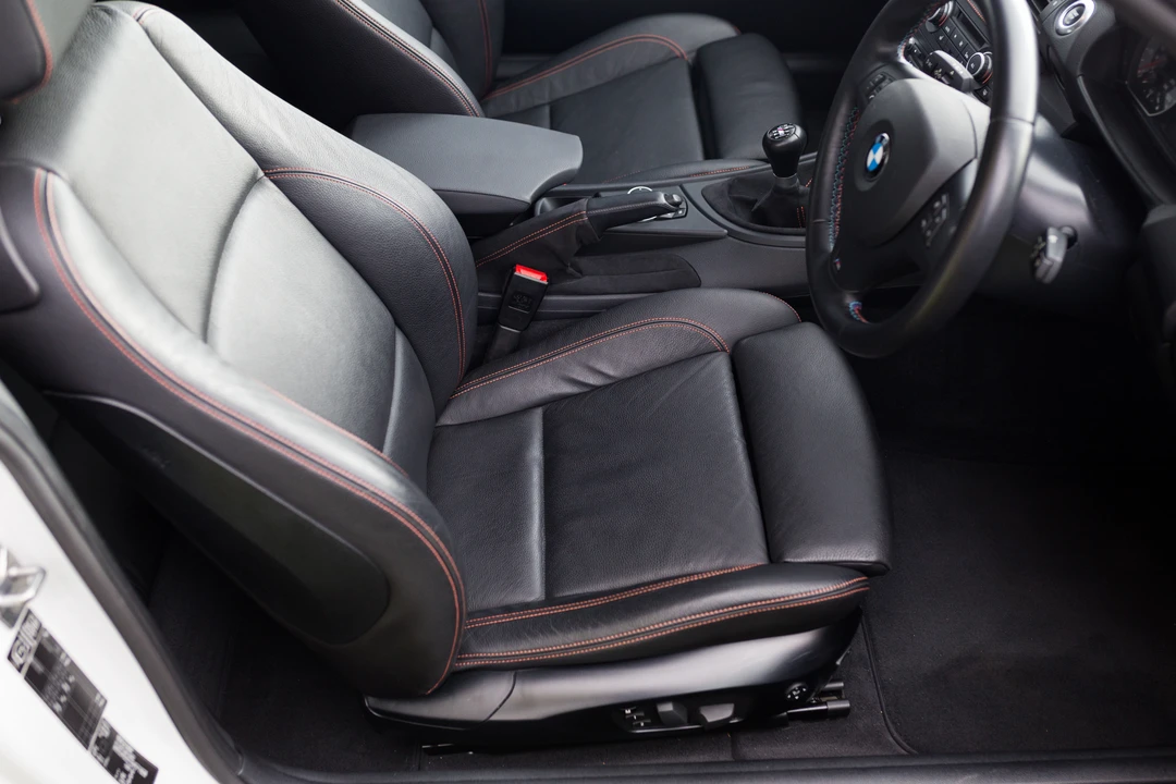 2011 BMW 1M - Image 31 of 31