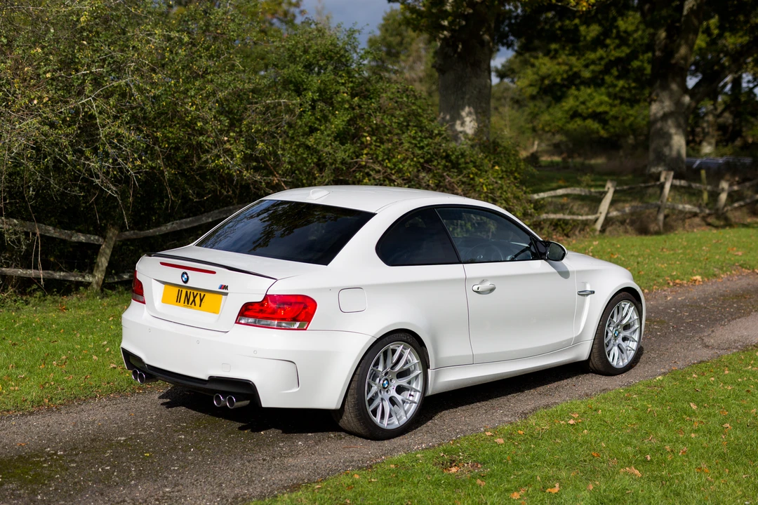 2011 BMW 1M - Image 19 of 31