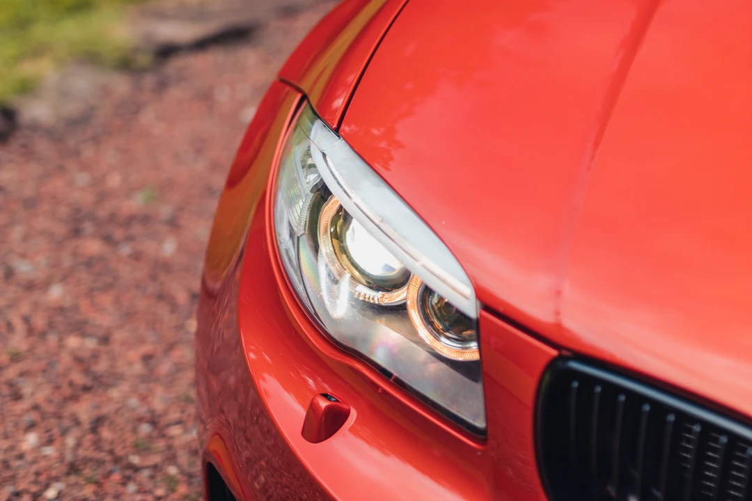 2011 BMW 1M - Image 21 of 31