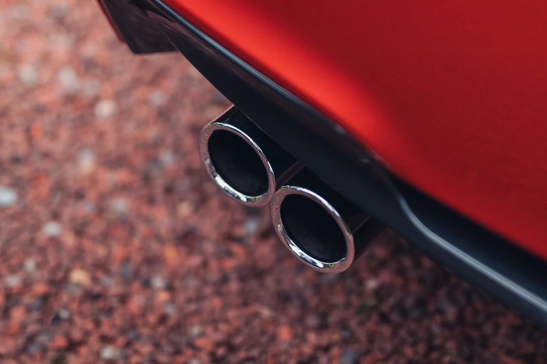 2011 BMW 1M - Image 24 of 31