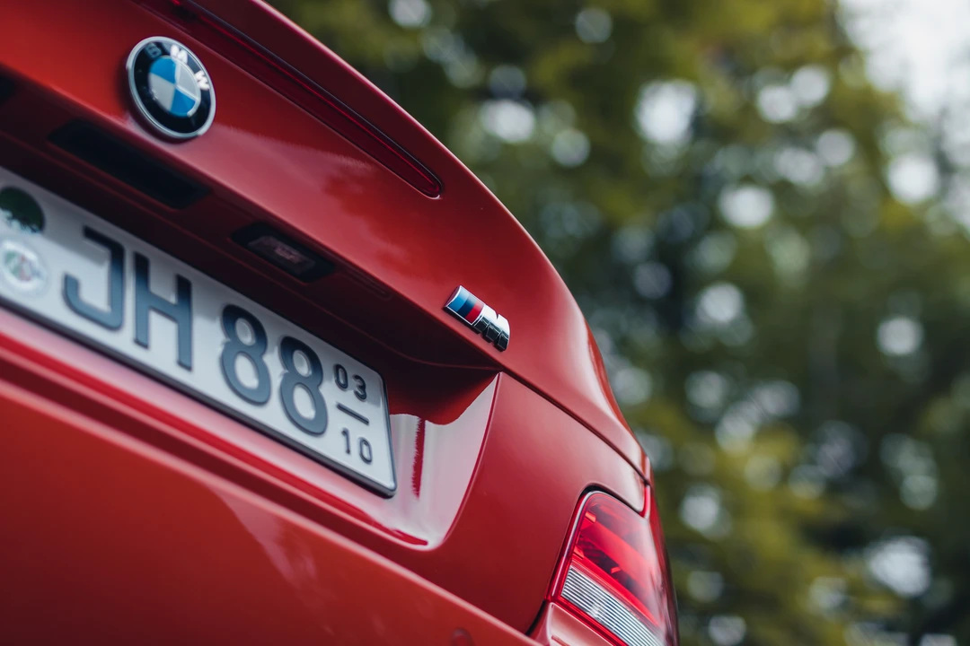 2011 BMW 1M - Image 30 of 31