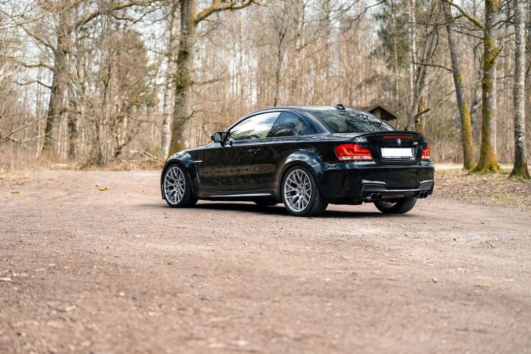 2011 BMW 1M - Image 6 of 31