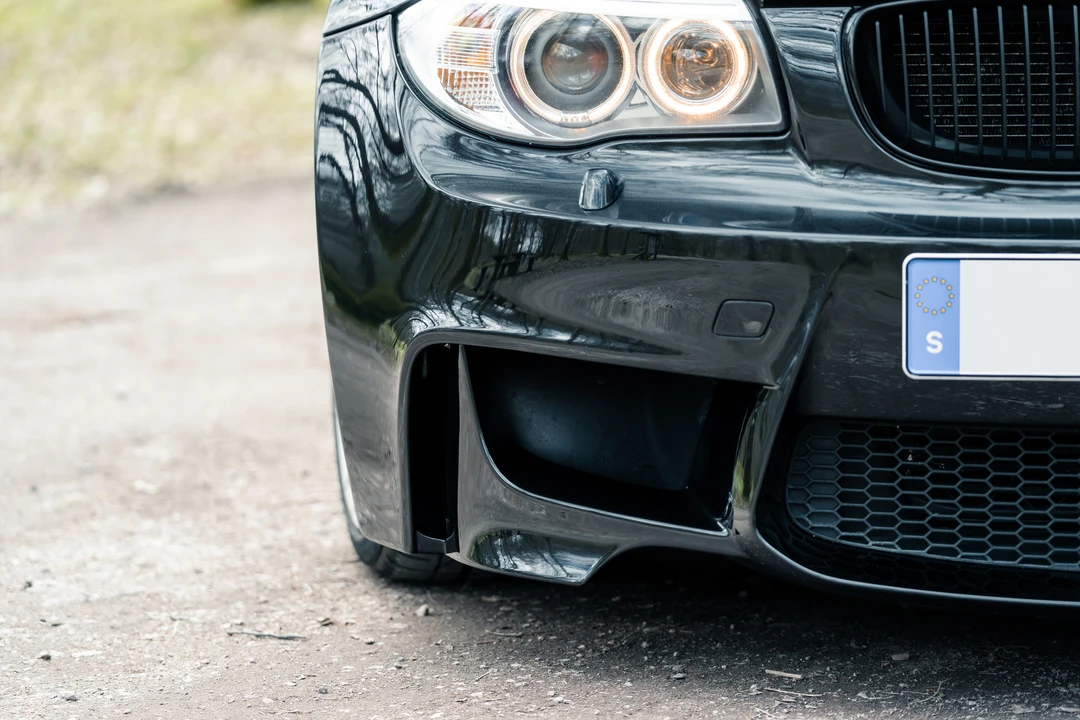 2011 BMW 1M - Image 19 of 31
