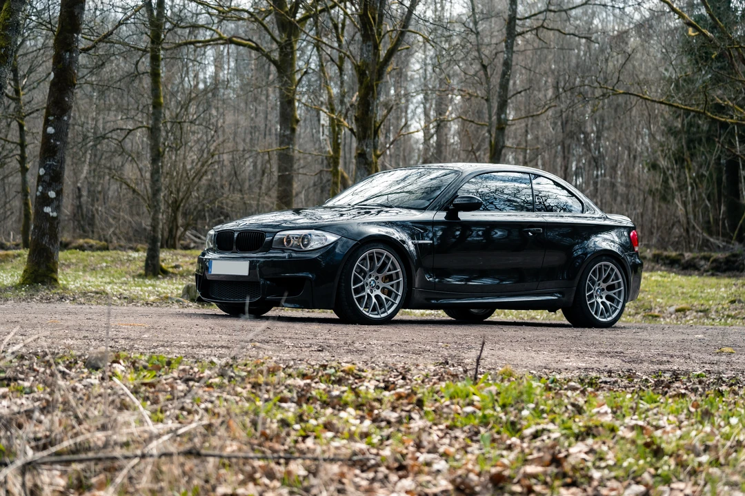 2011 BMW 1M - Image 11 of 31