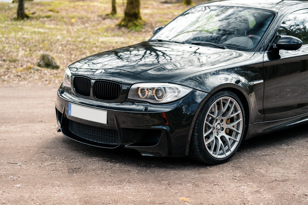 2011 BMW 1M - Image 21 of 31