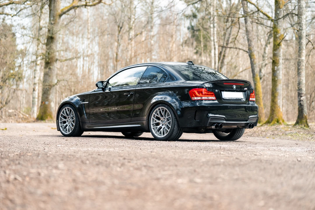 2011 BMW 1M - Image 12 of 31