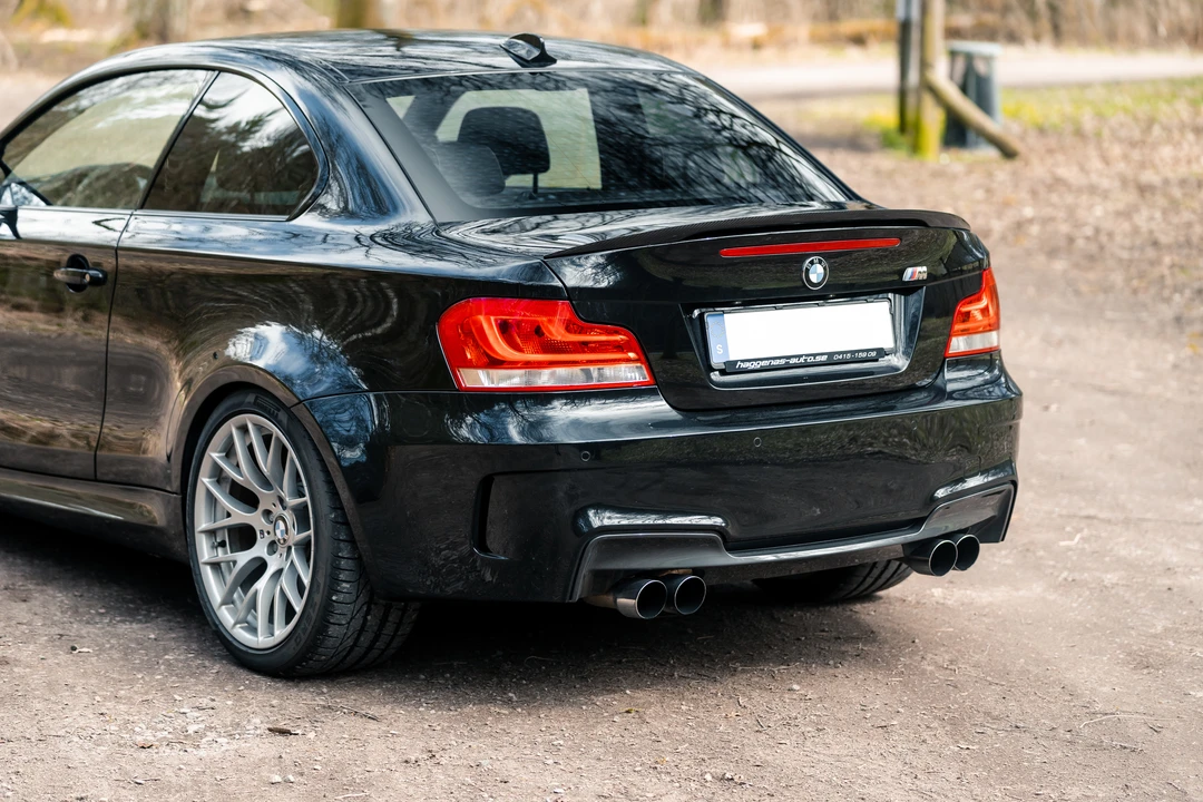 2011 BMW 1M - Image 23 of 31