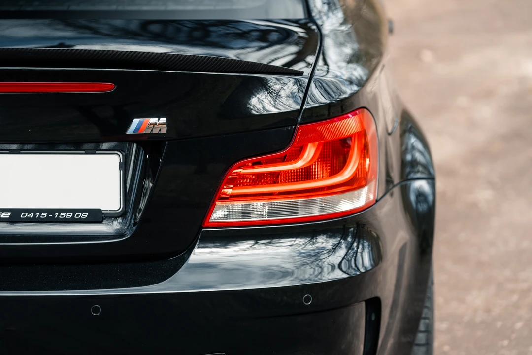 2011 BMW 1M - Image 25 of 31