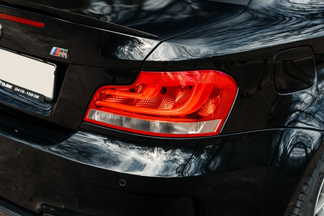 2011 BMW 1M - Image 28 of 31