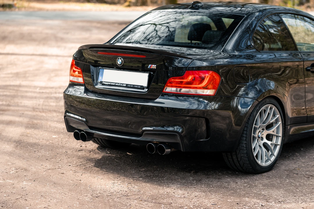 2011 BMW 1M - Image 30 of 31