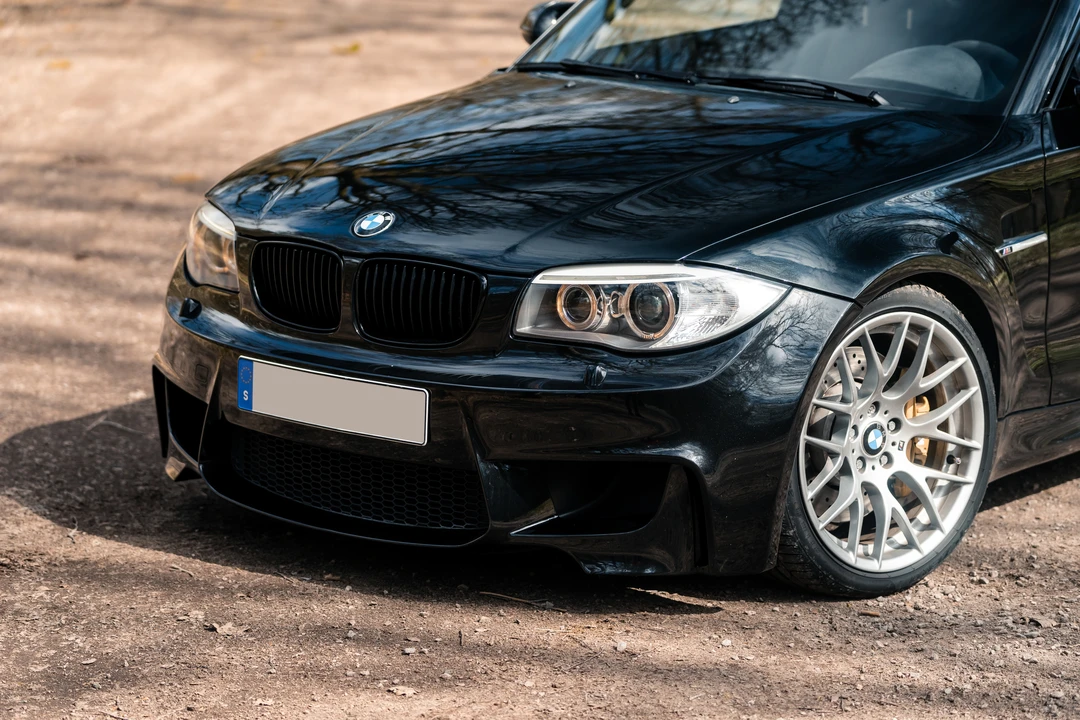 2011 BMW 1M - Image 22 of 31