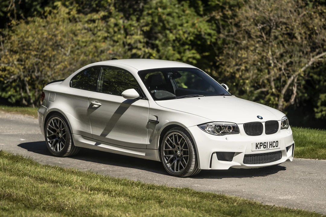 2011 BMW 1M - Image 2 of 31