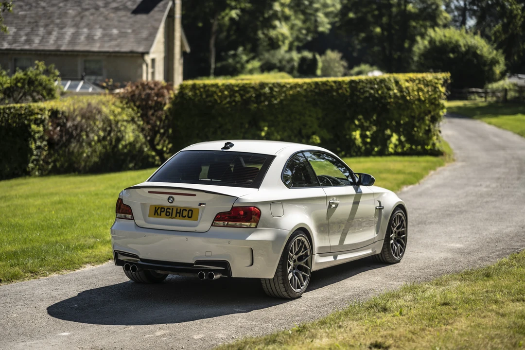 2011 BMW 1M - Image 7 of 31