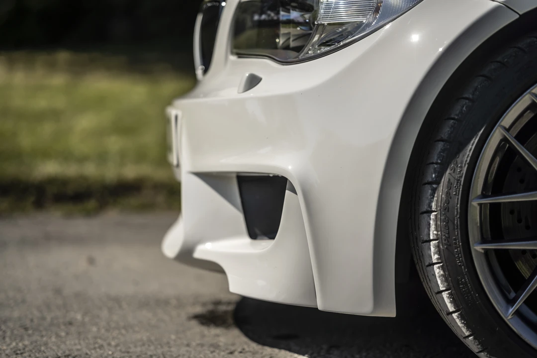2011 BMW 1M - Image 18 of 31