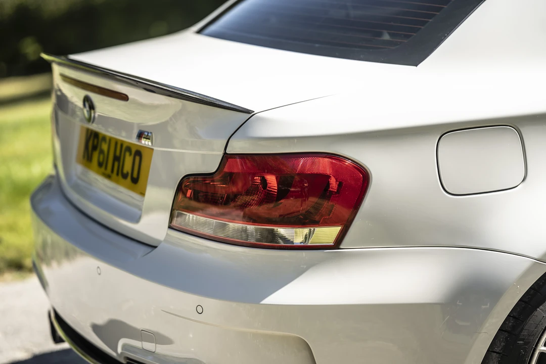 2011 BMW 1M - Image 21 of 31