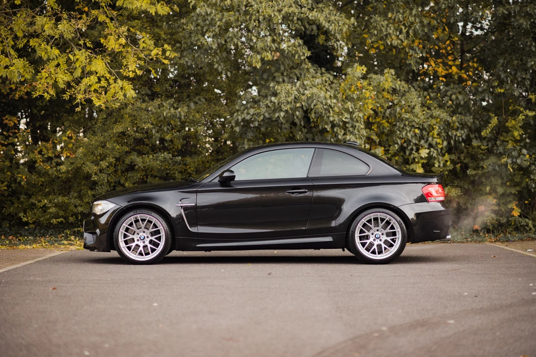 2011 BMW 1M - Image 19 of 31