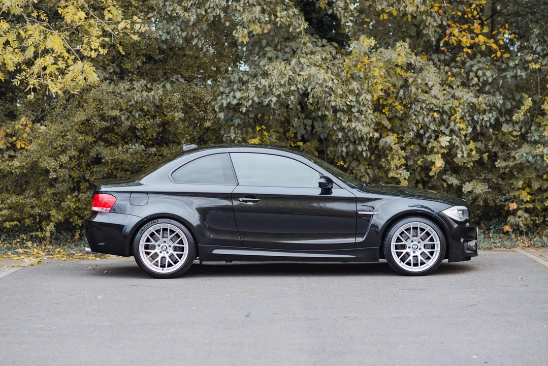 2011 BMW 1M - Image 23 of 31