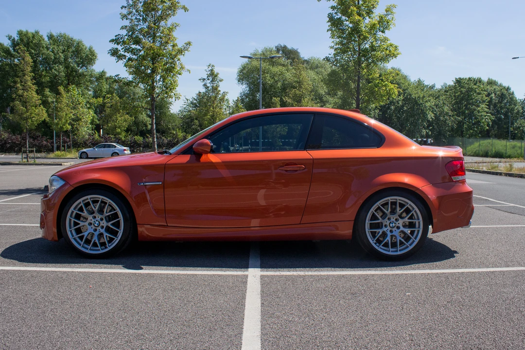 2011 BMW 1M - Image 10 of 31
