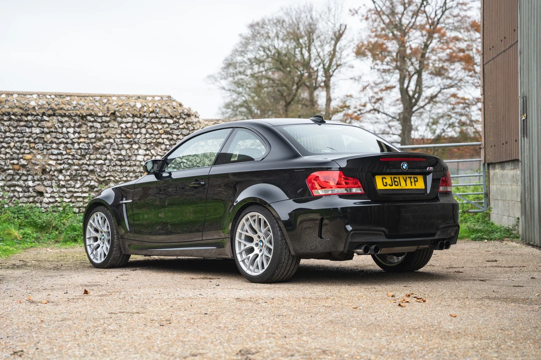 2011 BMW 1M - Image 18 of 31