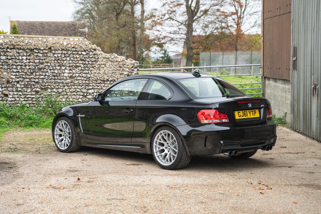 2011 BMW 1M - Image 19 of 31