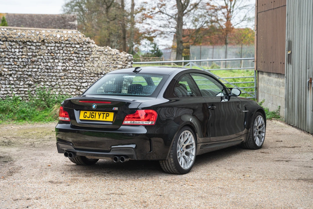2011 BMW 1M - Image 23 of 31