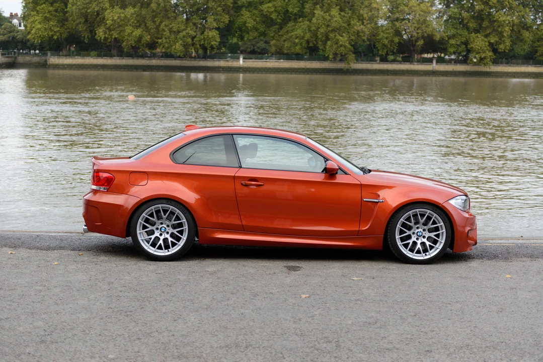 2011 BMW 1M - Image 5 of 31