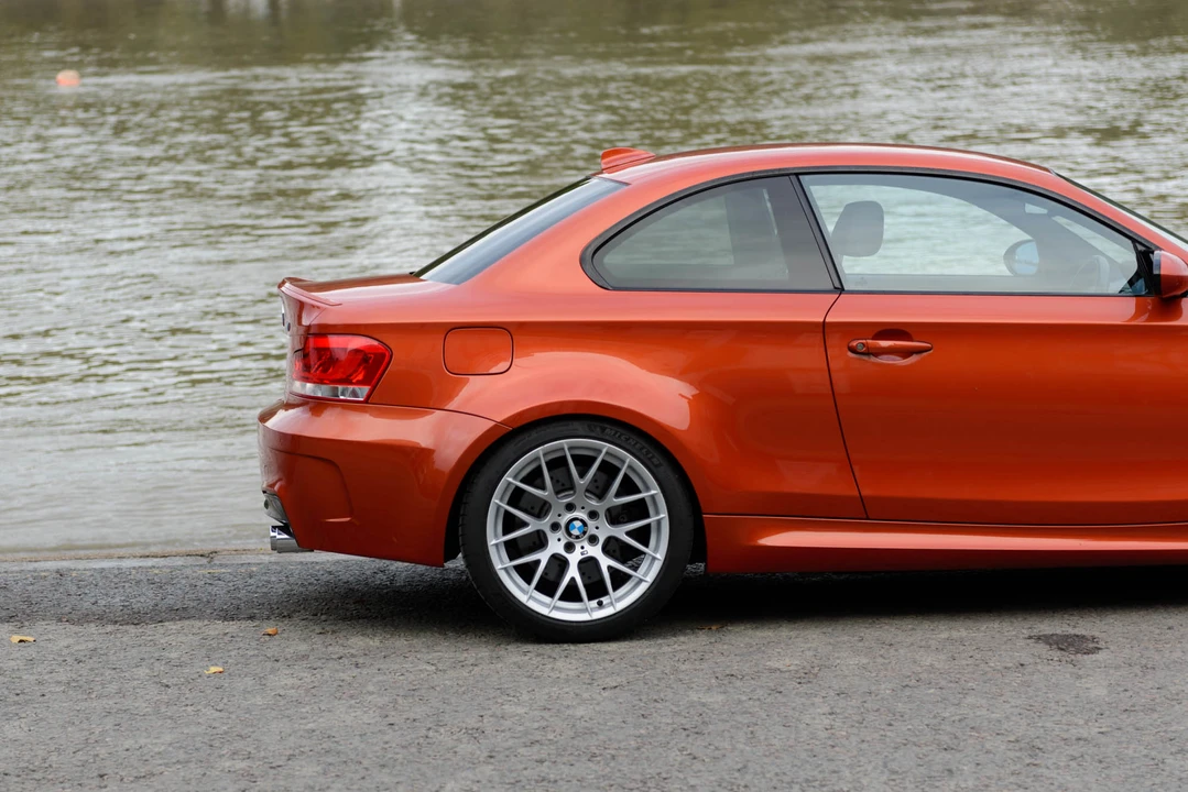 2011 BMW 1M - Image 9 of 31