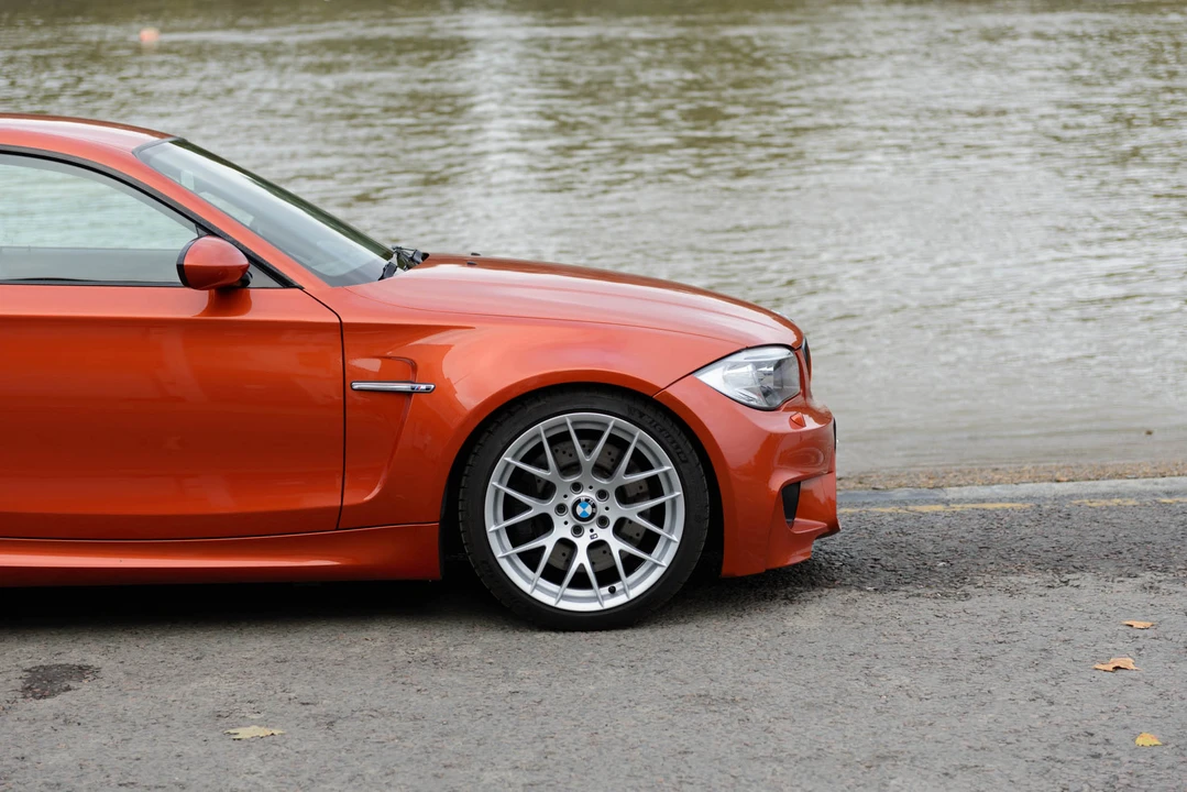 2011 BMW 1M - Image 10 of 31
