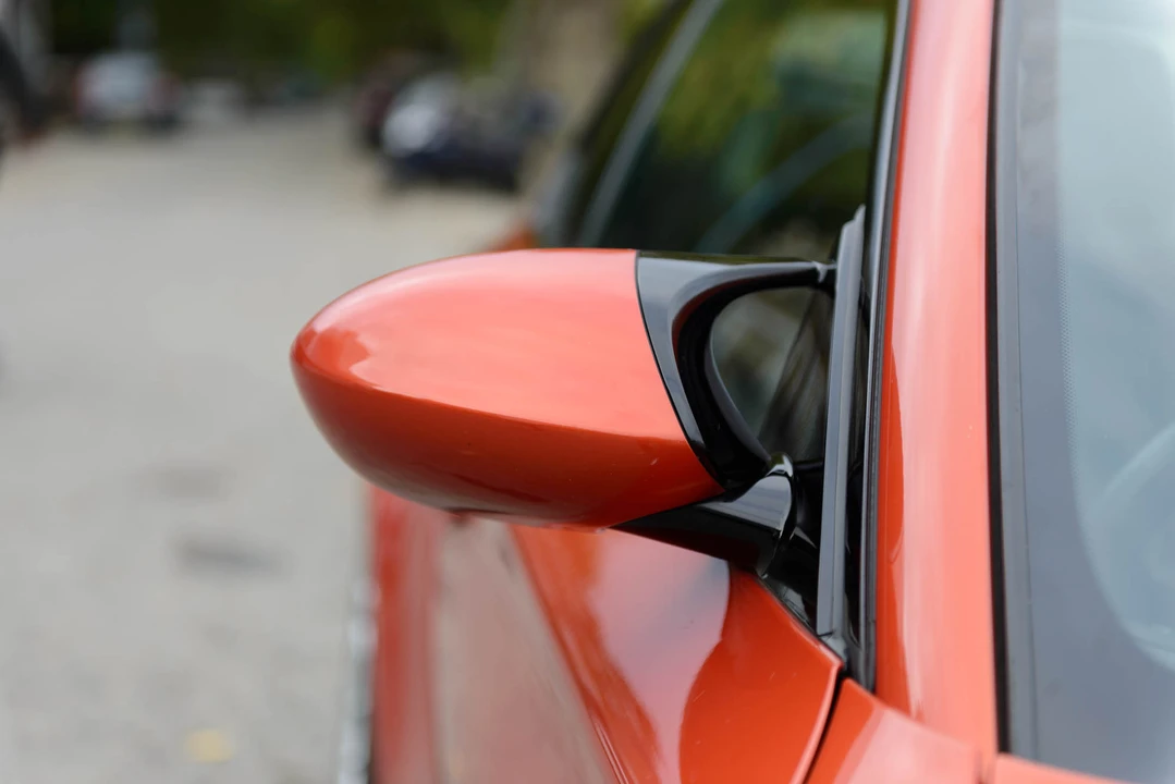 2011 BMW 1M - Image 17 of 31
