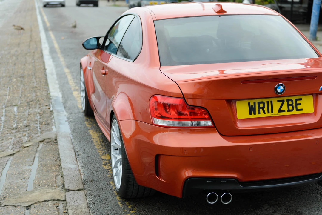 2011 BMW 1M - Image 27 of 31