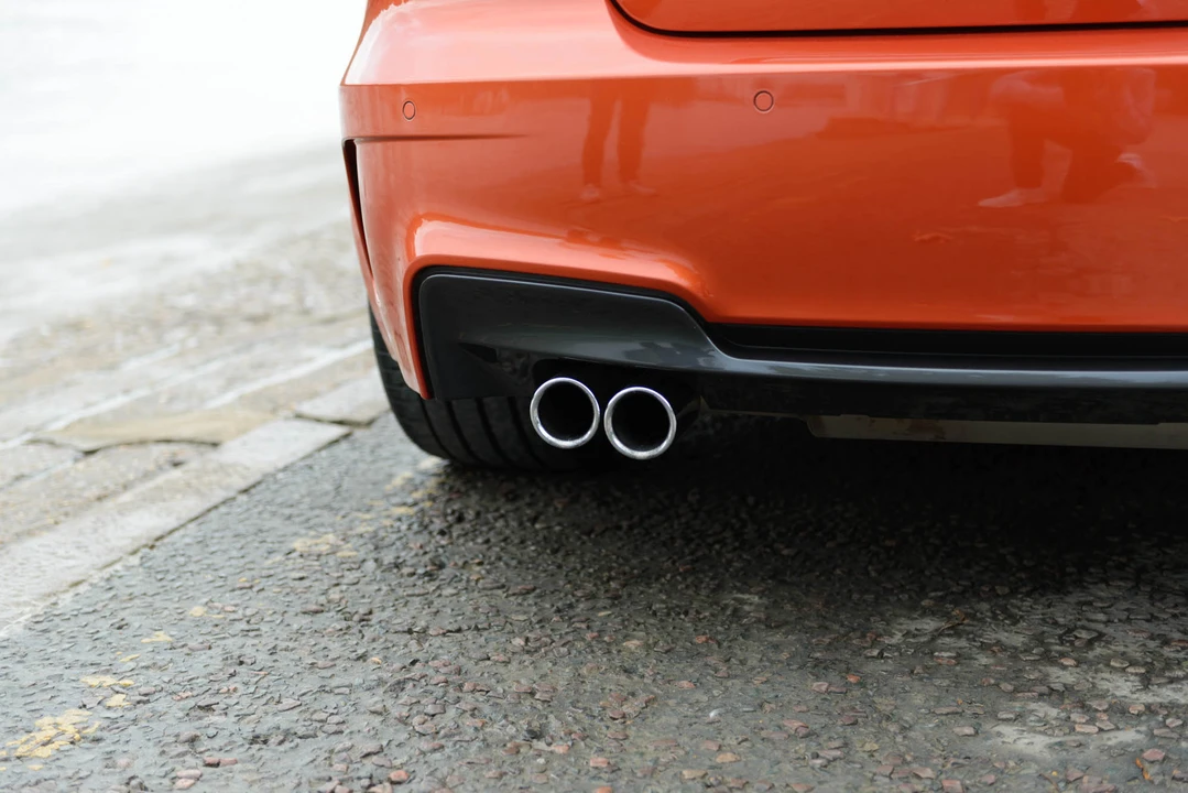 2011 BMW 1M - Image 28 of 31