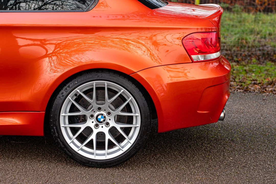 2011 BMW 1M - Image 19 of 31