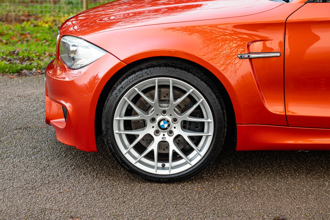 2011 BMW 1M - Image 18 of 31