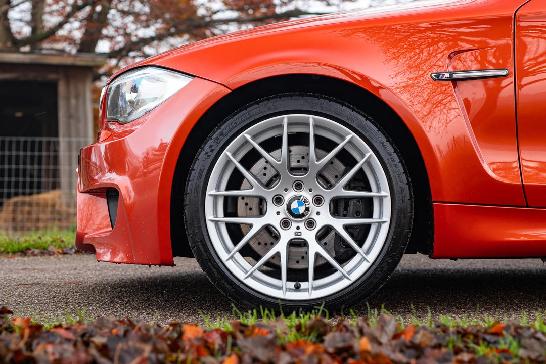 2011 BMW 1M - Image 27 of 31