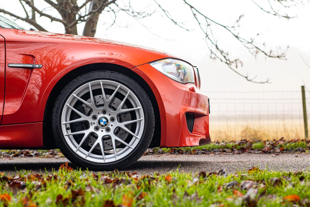 2011 BMW 1M - Image 23 of 31