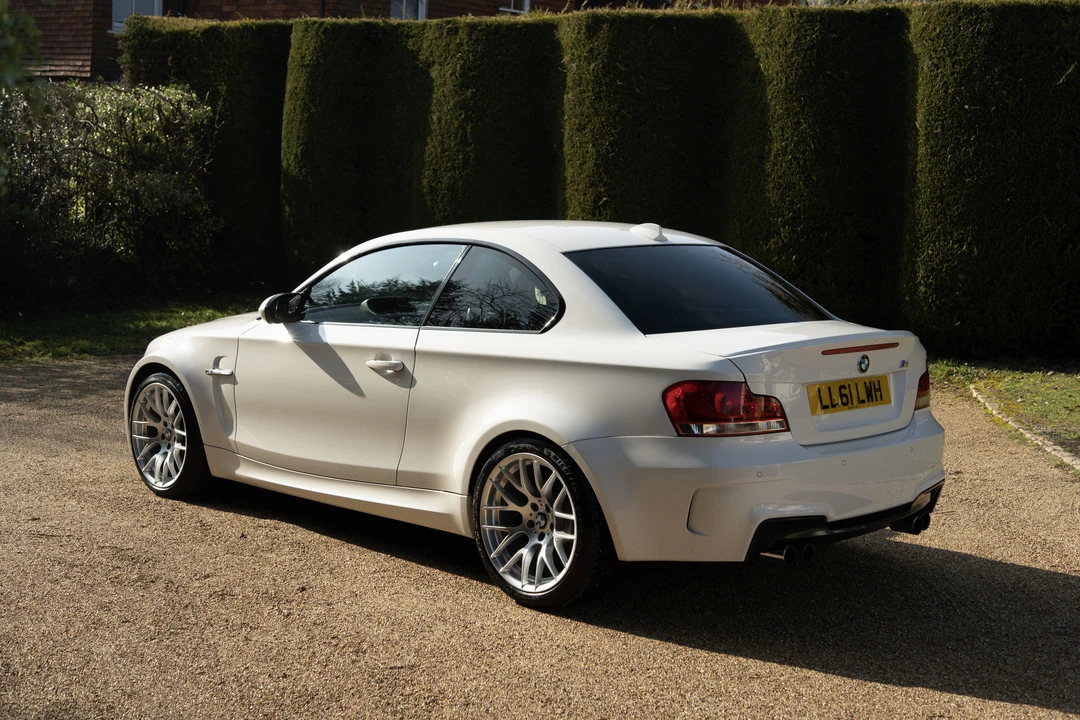 2011 BMW 1M - Image 16 of 31