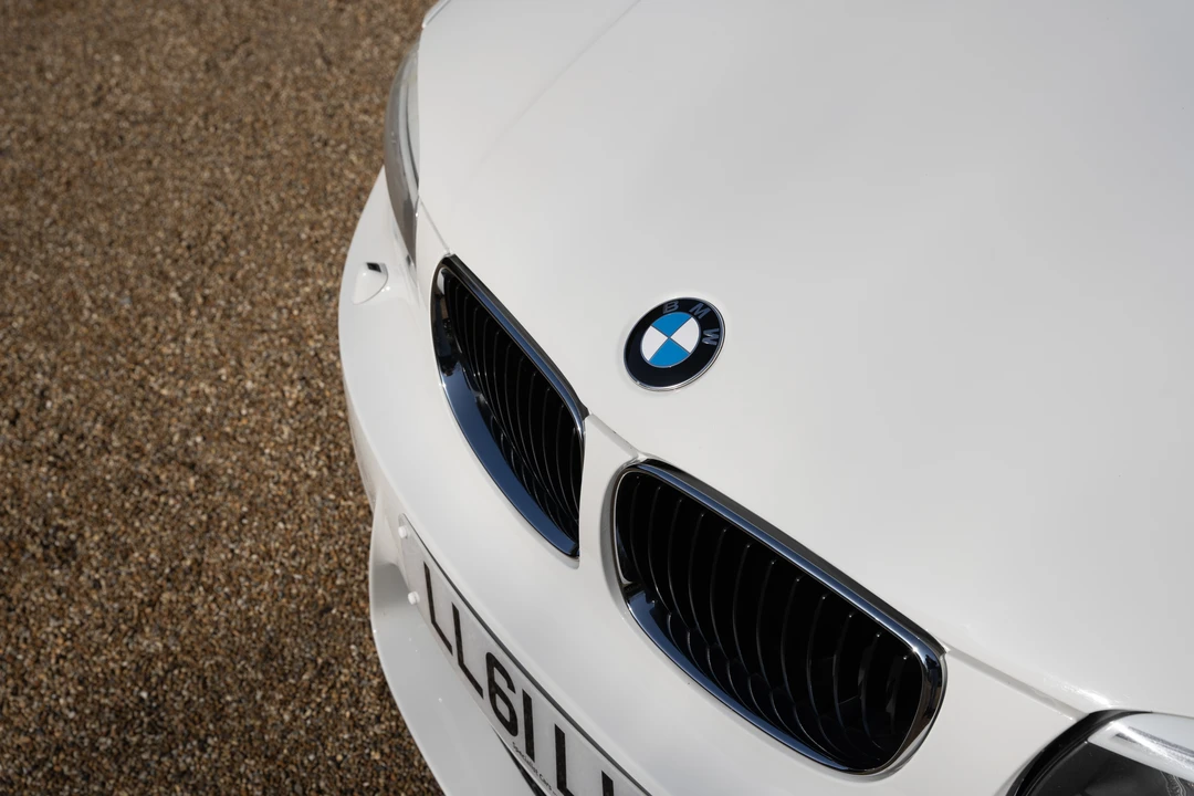 2011 BMW 1M - Image 22 of 31