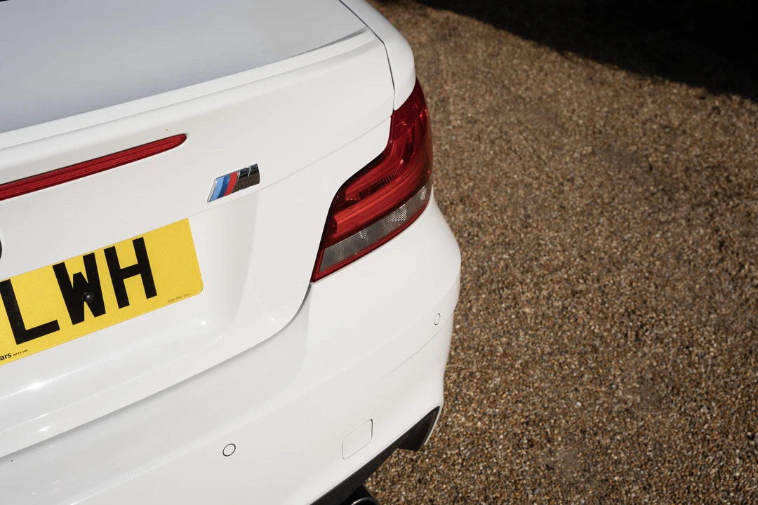 2011 BMW 1M - Image 27 of 31