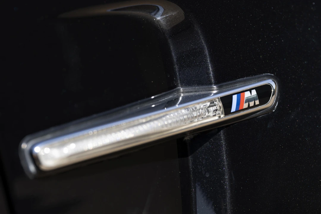 2011 BMW 1M - Image 26 of 31