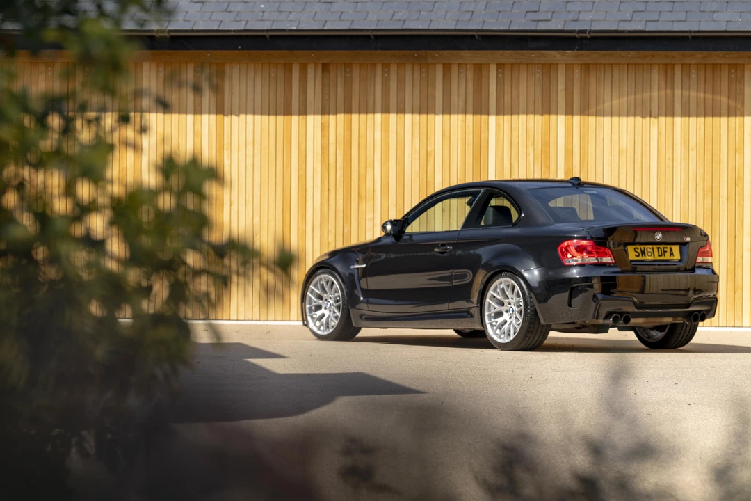 2011 BMW 1M - Image 14 of 31