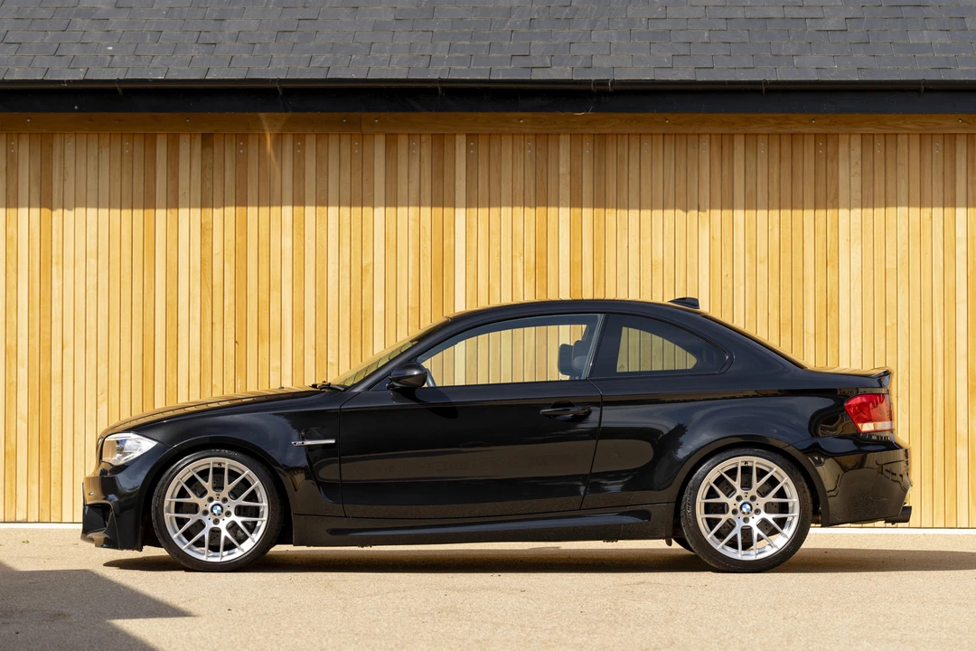 2011 BMW 1M - Image 8 of 31