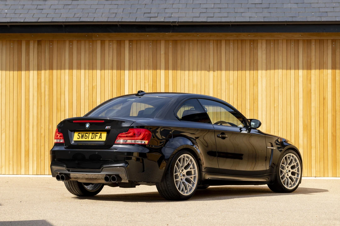 2011 BMW 1M - Image 17 of 31