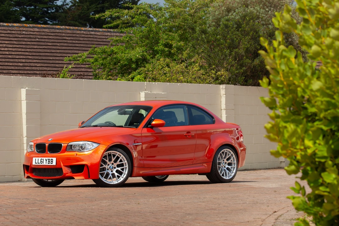 2011 BMW 1M - Image 11 of 31