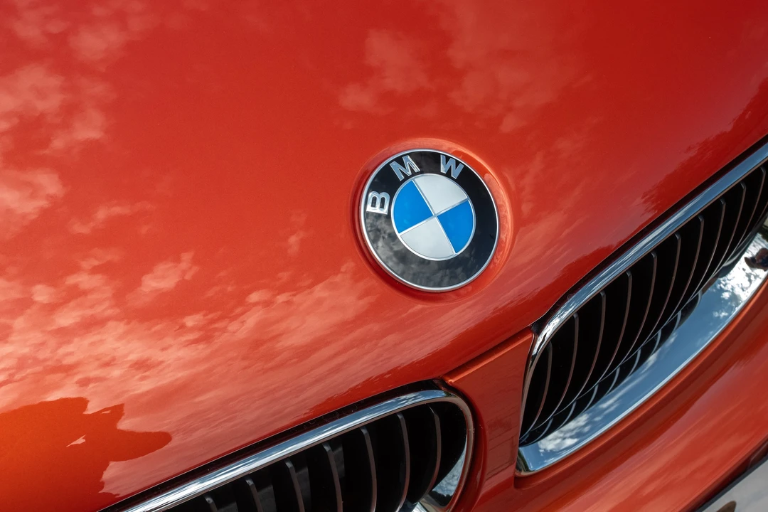 2011 BMW 1M - Image 28 of 31