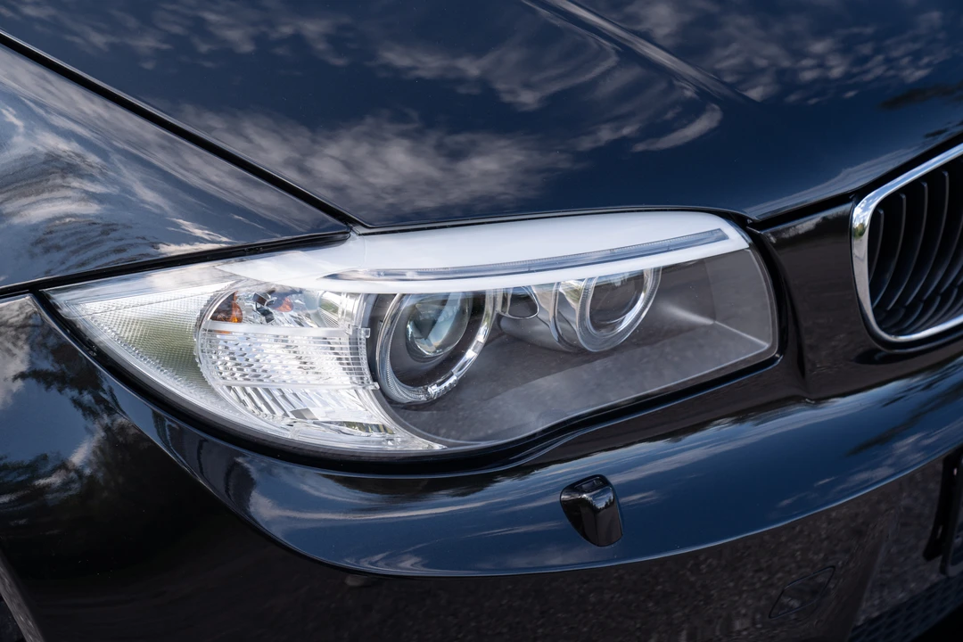 2011 BMW 1M - Image 26 of 31
